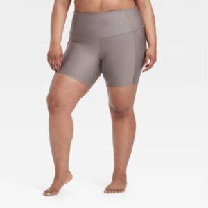 All In Motion Women's Dark Brown Everyday Soft 6" Ultra High Rise Bike Shorts